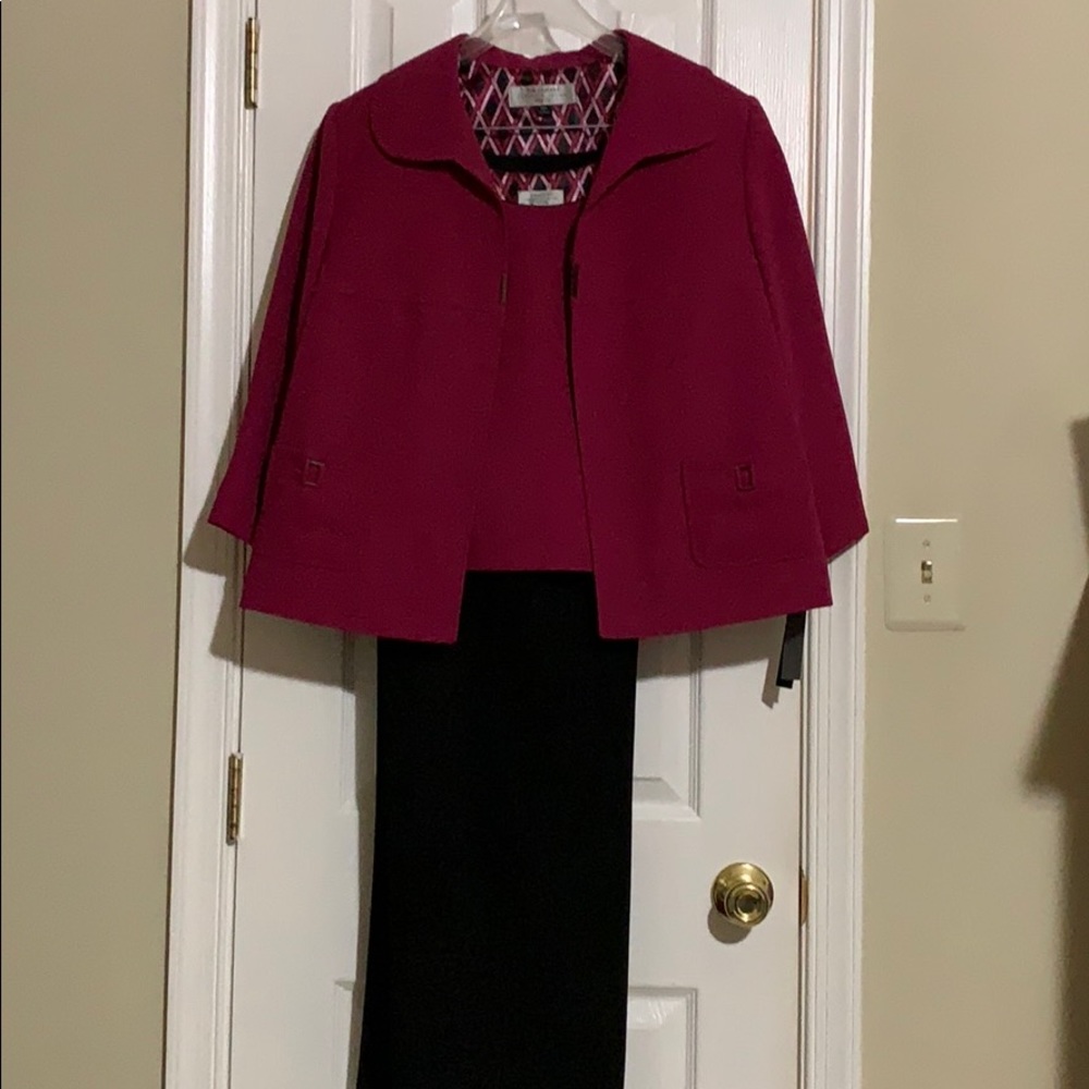 NEW Tahari Jacket Pants suit with vest.